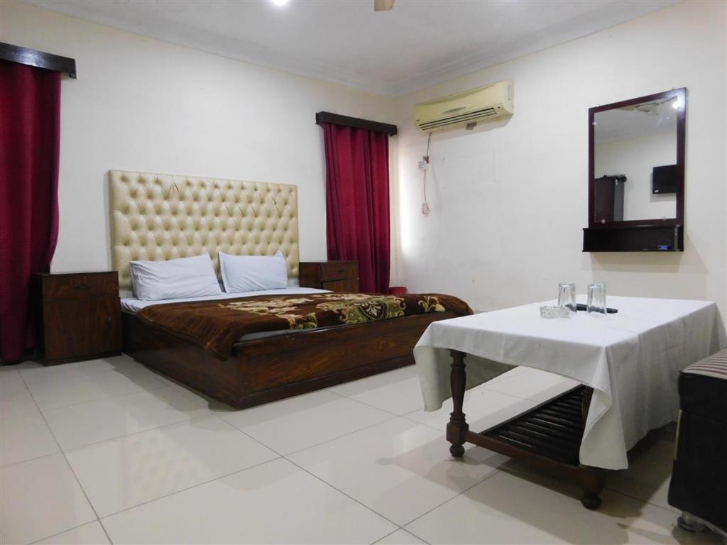 Hotel Humera بهاوالبور المظهر الخارجي الصورة